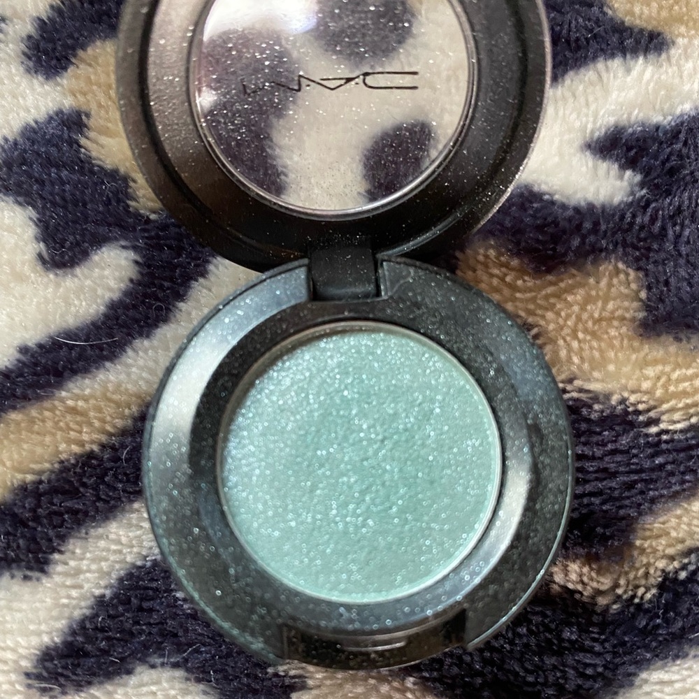 MAC Eyeshadow - Never Used